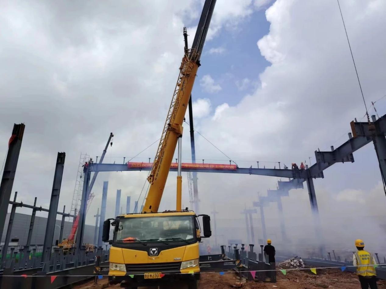 Projekt výstavby dielne Chery KD Parts Production Workshop na lúči, uvedomil si, že spoločnosť Chery Automobile Qingdao Base Construction Project získala ponuku „tri po sebe idúce tituly“.