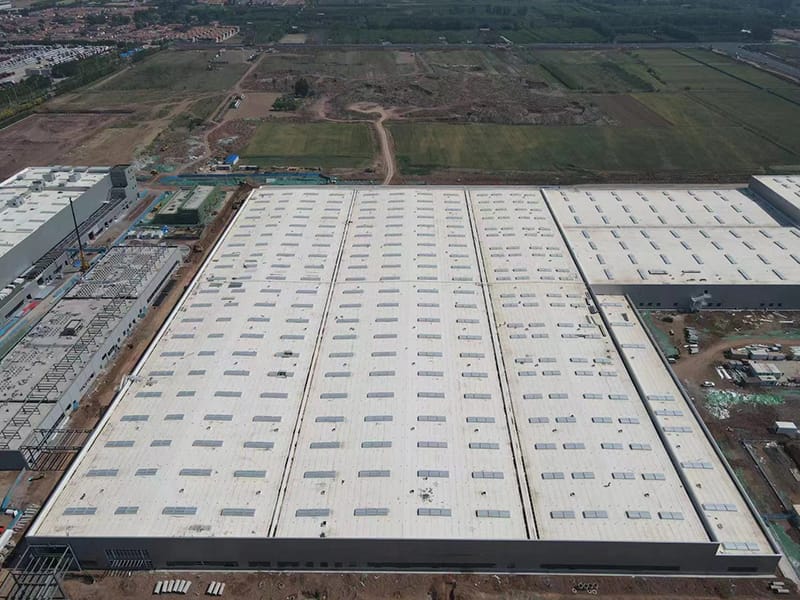 Komplexný sklad oceľových konštrukcií